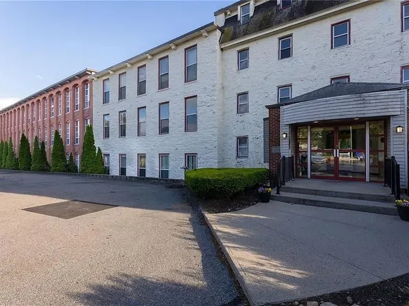 494 Woonasquatucket Ave APT 414, North Providence, RI 02911