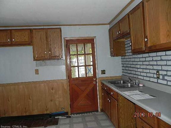4th image of 57 Evans Ave