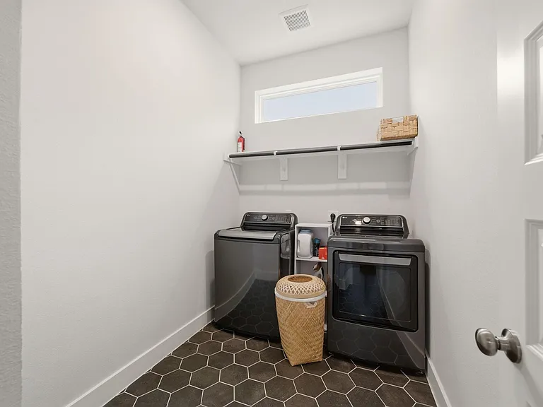 26307 Camden Canyon Ave — Photo 29