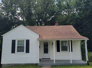 531 Riverview Rd, Colonial Heights, VA 23834