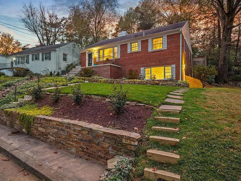 4914 Flint Dr — Photo 3