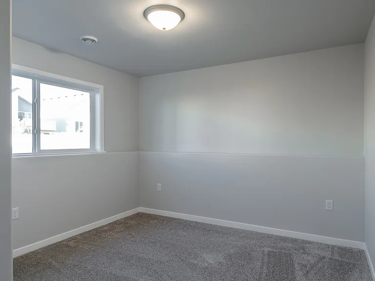 2385 Eagle Valley Dr S — Photo 13