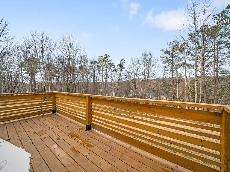 325 Russell Rd — Photo 28