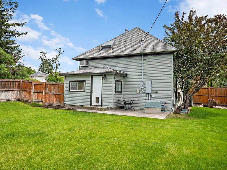 1627 E Desmet Ave — Photo 21