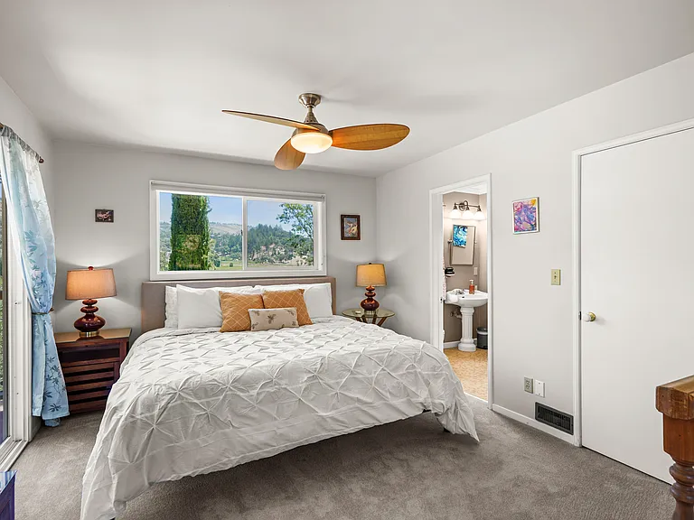 3788 Silverado Trl — Photo 24