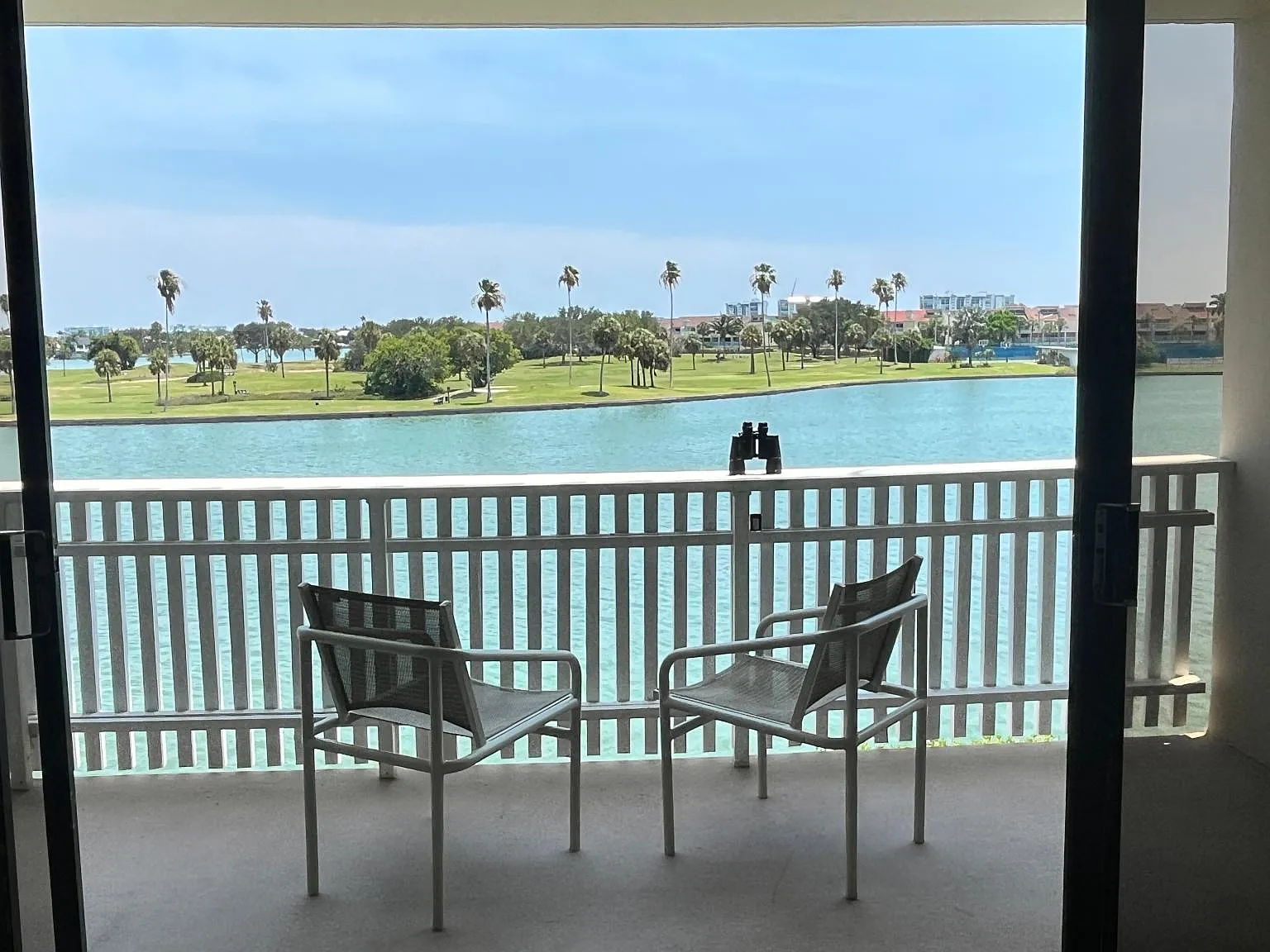 1 bed, 1.5 bath, 885 sqft, $2,200 — Photo 1