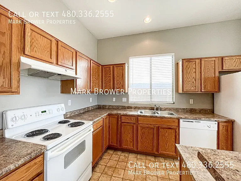 3529 W Belle Ave — Photo 7