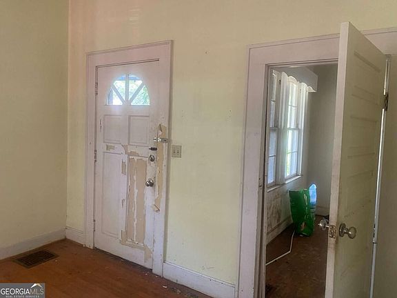 3rd image of 1016 Nicholson St
