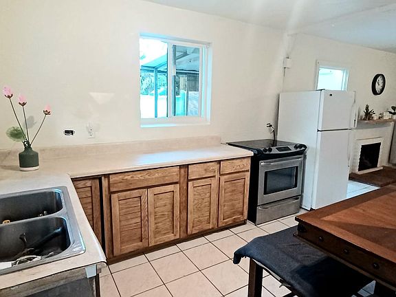 3rd image of 1731 Ixora Dr #A