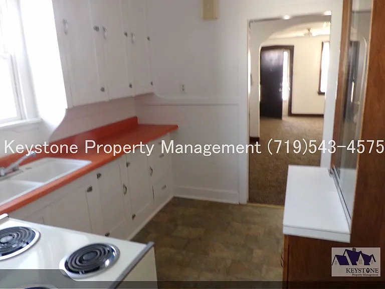 $400 Off 1st Month! Charming 1 Bedroom Apartment with Private Entrance & Covered Porch $800/$800 — Photo 7
