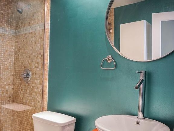 3rd image of 108 W 80th St APT 3