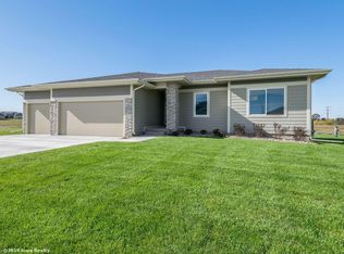 5512 165th St, Urbandale, IA 50323