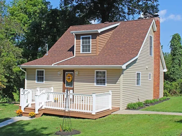 4 Shelby Lane, Beech Bottom, WV 26070