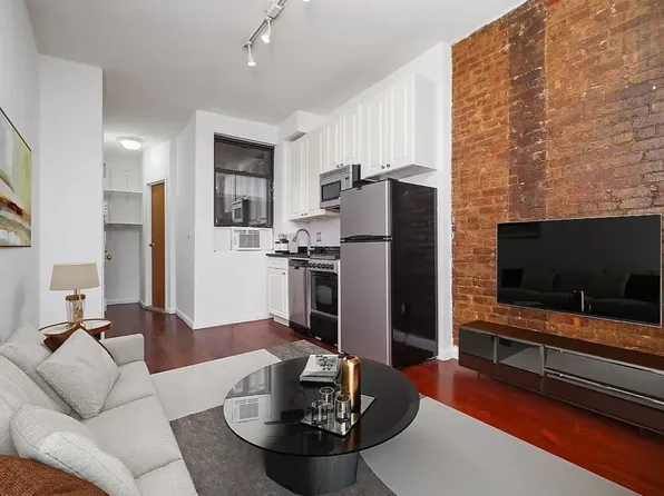 249 East 10th Street image 1 of 6