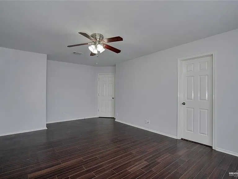 3205 San Fabian St — Photo 25