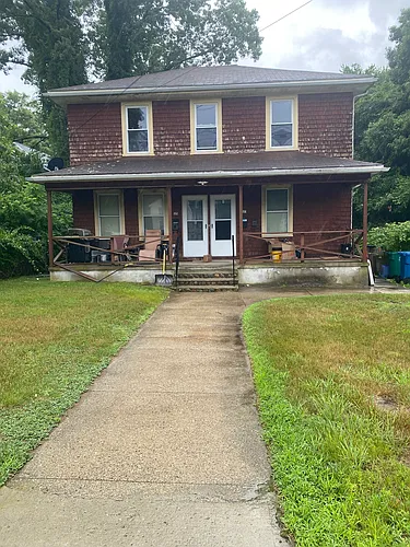 823-825 Boston Rd #2 Photo 1 823-825 Boston Rd #2 Photo 1