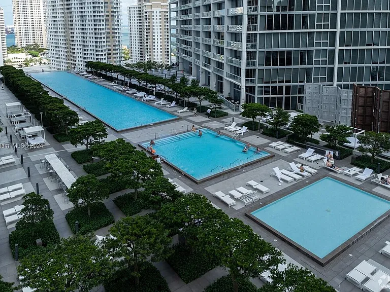 465 Brickell Ave #4 — Photo 2