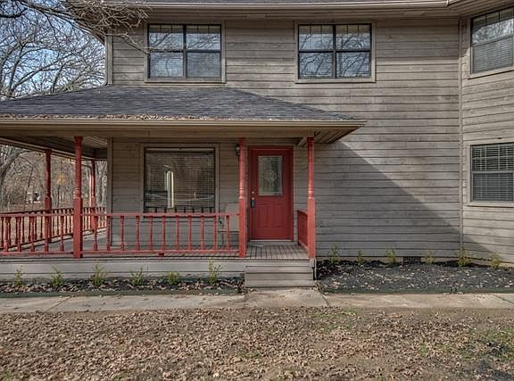 2nd image of 205 Meadow Creek Dr
