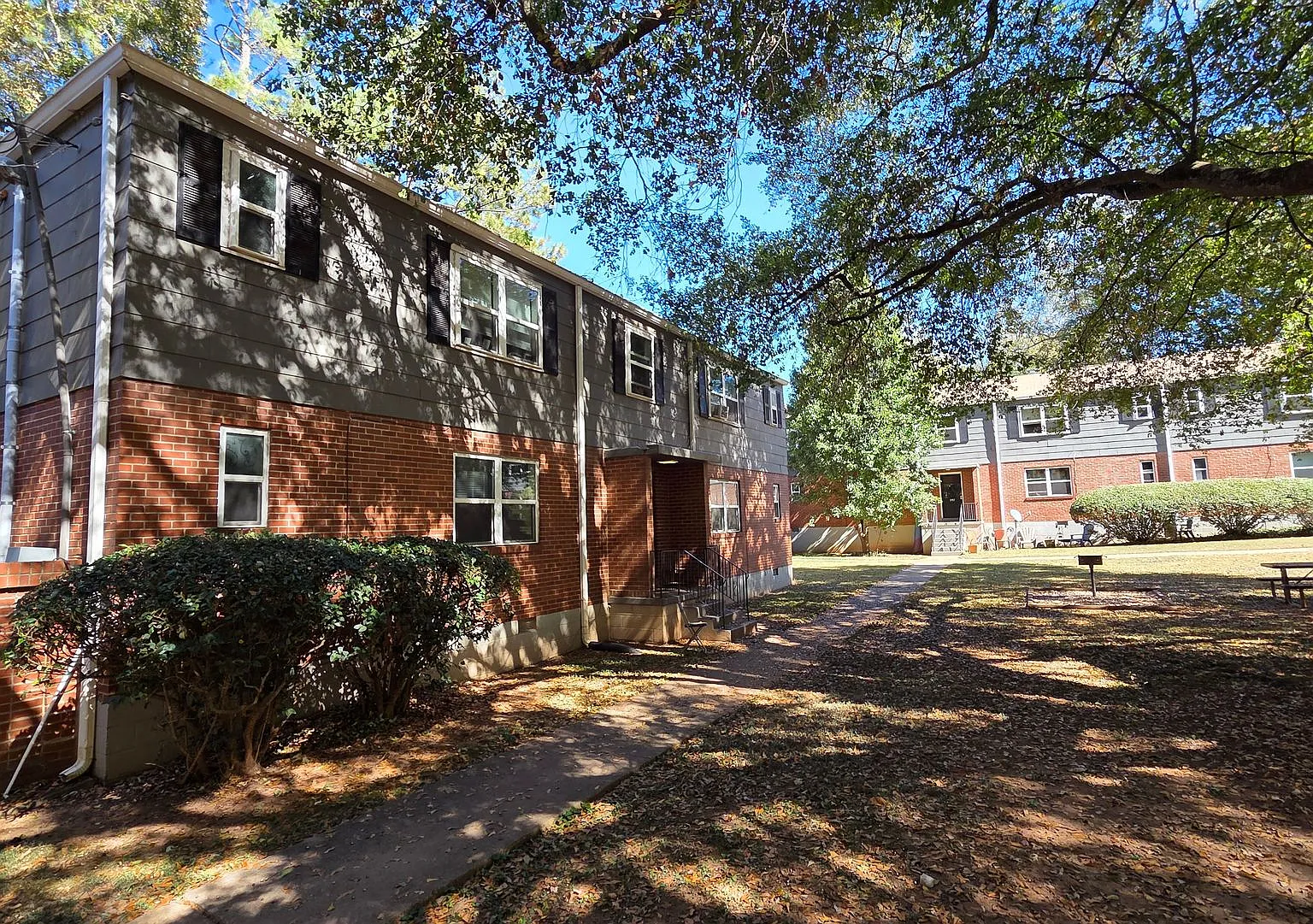 Seminole Court Apartments — Photo 4