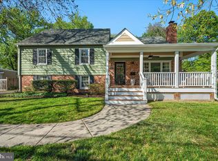 1302 Croton Dr, Alexandria, VA 22308