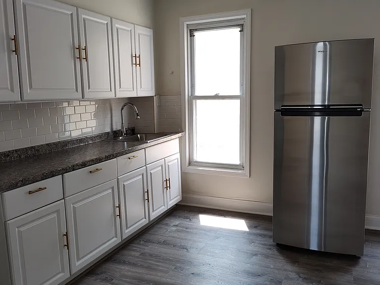 53 Duerstein St #UP — Photo 37