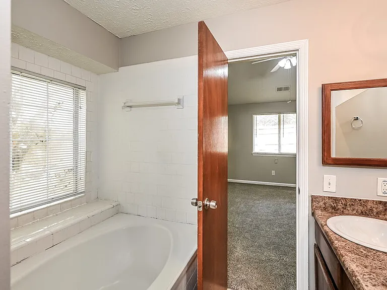 2085 Corners Circle Trce — Photo 17