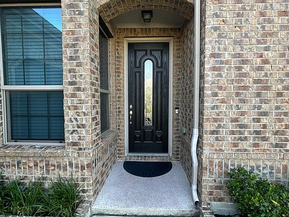 2nd image of 1708 Queensgate Dr