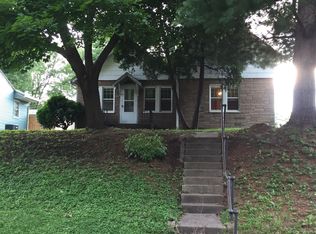 1611 34th St, Moline, IL 61265