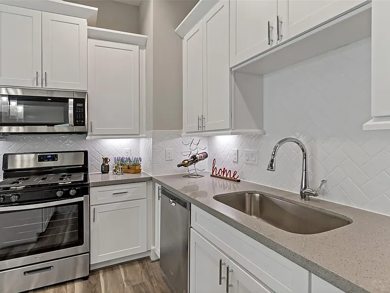 238 Julia St #C — Photo 17