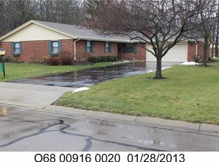 1215 Brainard Woods Dr, Dayton, OH 45458