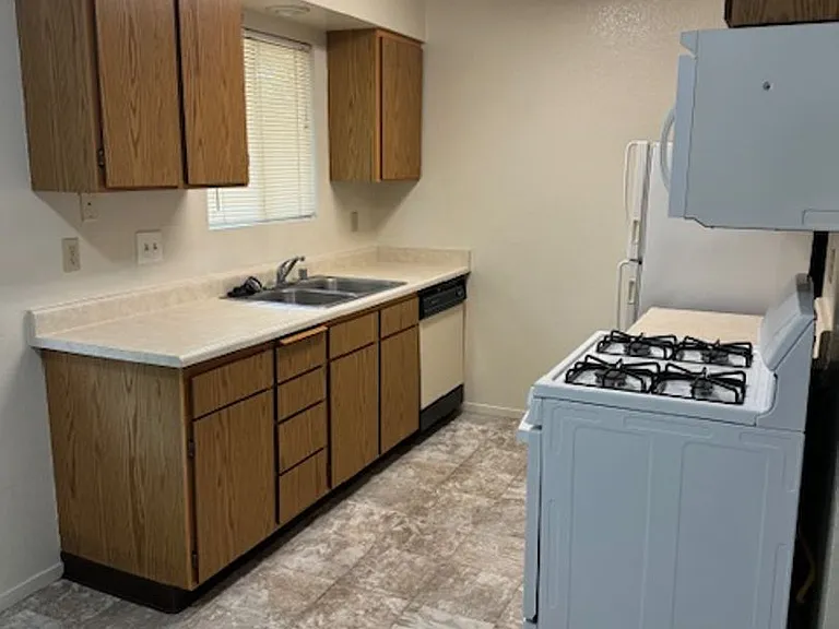 1801 Conifer Way — Photo 3