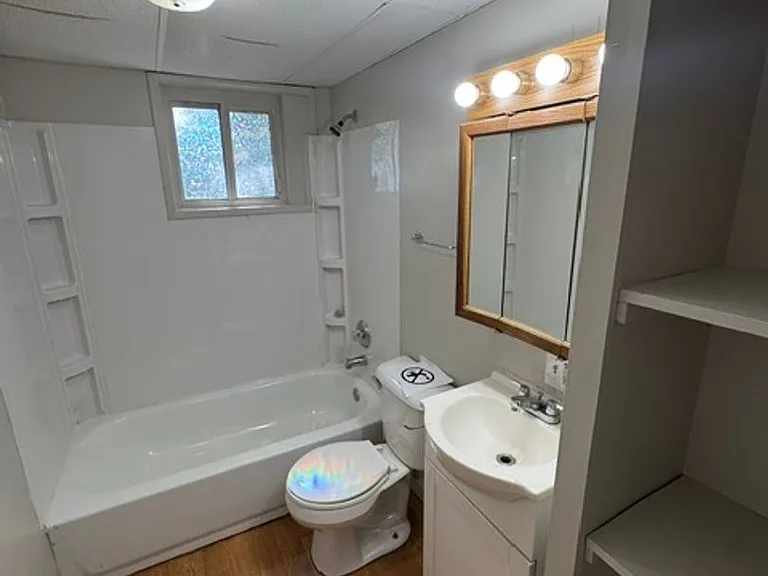 1115 Grant Ave — Photo 8