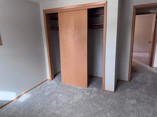 2 bed, 950 sqft, $1,800 — Photo 2