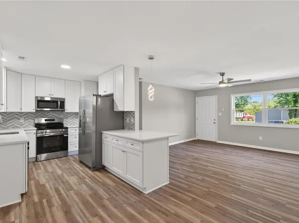 4832 82nd St, Hampton, VA 23605