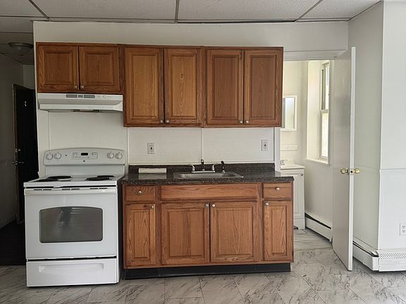 5th image of 149 Cooke St #414