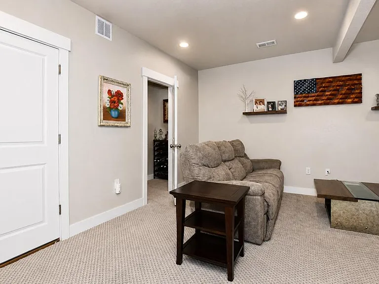 6245 Vernazza Way — Photo 31