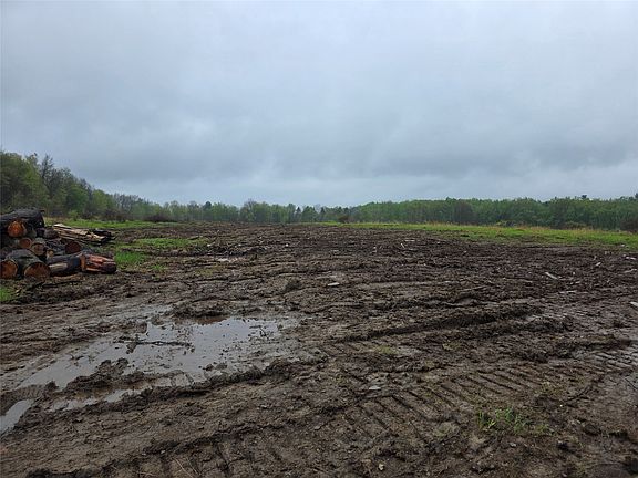 2nd image of 5271 Crane Rd