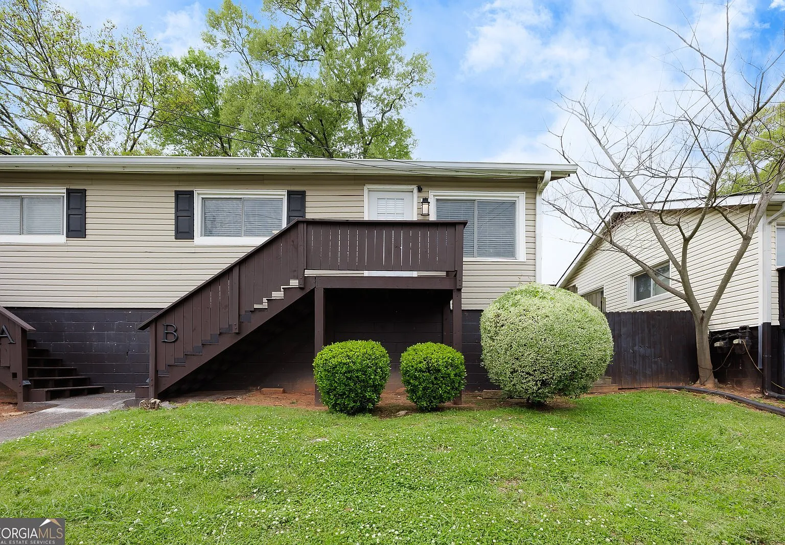 2 bed, 1.0 bath, 1740 sqft, $2,500 — Photo 3