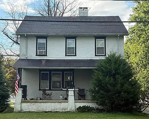 1131 Valley Rd Photo 1