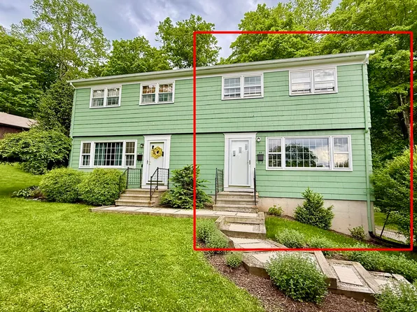 44 Topstone Dr, Bethel, CT 06801
