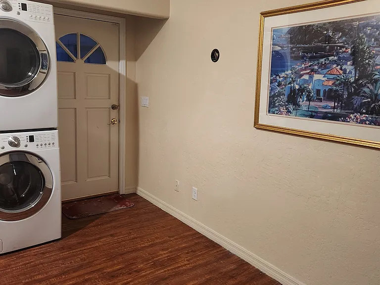 3915 Galiceno Dr #2 — Photo 6