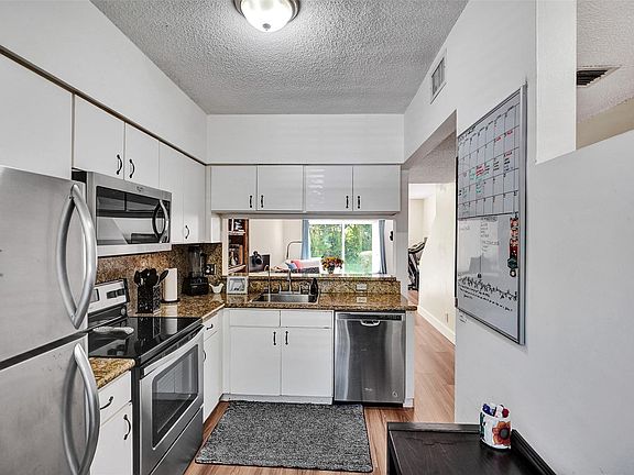 5th image of 156 SW 96th Avenue #25-3
