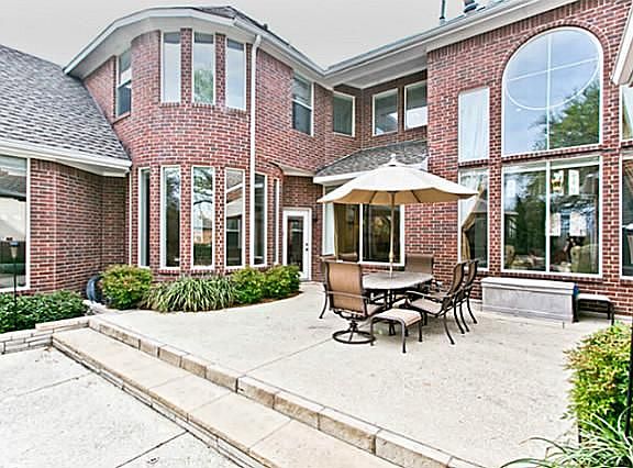 4th image of 805 Hills Creek Dr