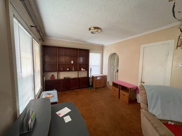 1483 S Belsay Rd, Burton, MI 48509
