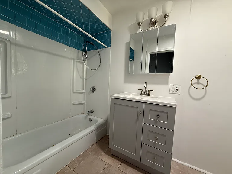 191 Ontario St #2R — Photo 7