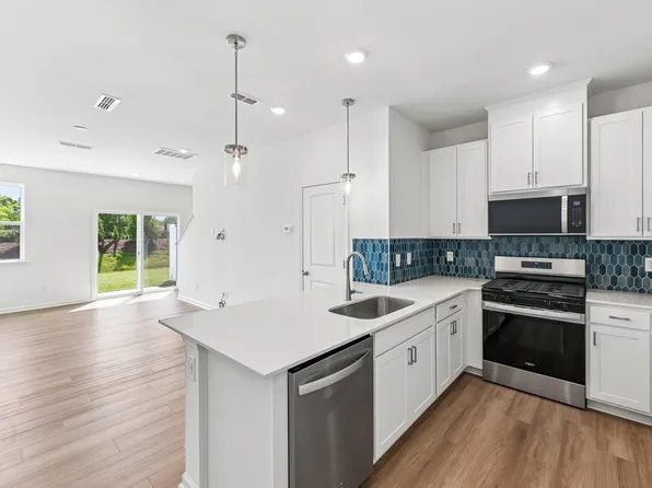 2028 Oakdale Dr, Durham, NC 27703