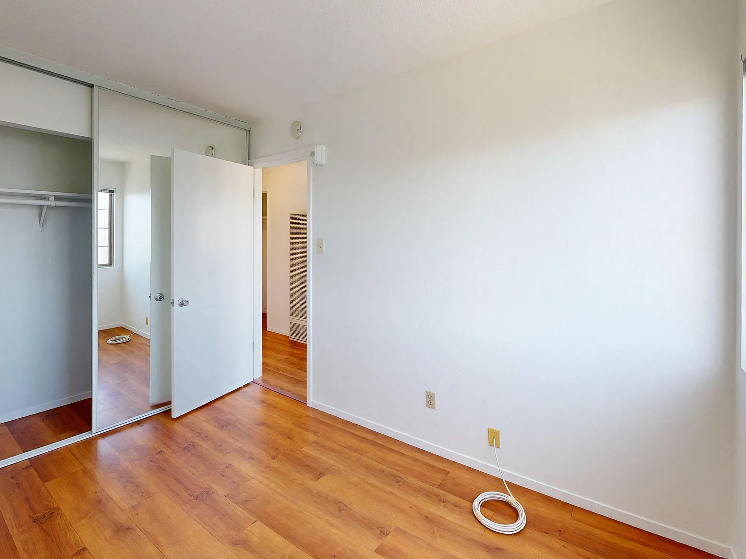 600 Oak St APT 35 - Image 3