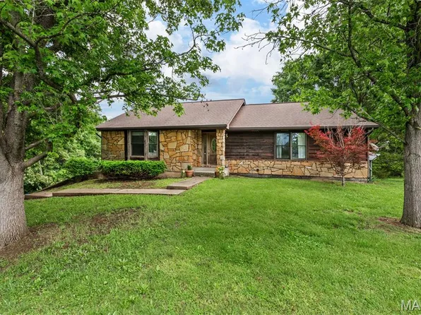 1114 Jacob Ln, Festus, MO 63028