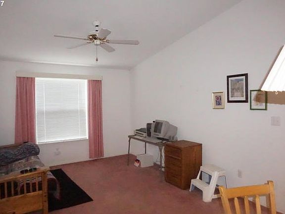 5th image of 625 S Dolphin St