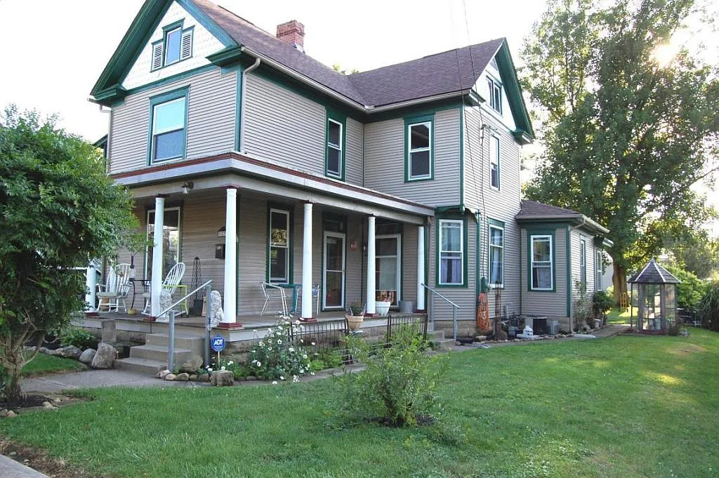123 Front St photo 1